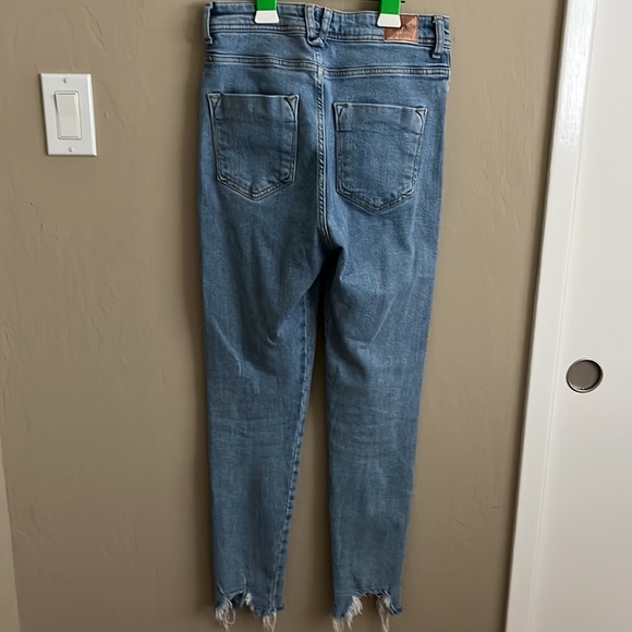 Zara Jeans - Picture 2 of 4